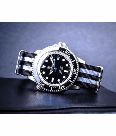 MASTER 1000 II 44MM AUTOMATIC DIVER BLACK CERAMIC BEZEL &ndash; BLACK GLOSSY DIAL STRAP