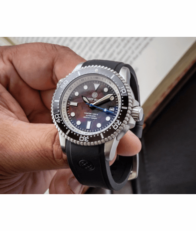 MASTER 1000 II 44MM AUTOMATIC DIVER BLACK CERAMIC BEZEL &ndash; BLACK MOTHER OF PEARL DIAL STRAP